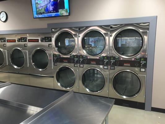 Those big guys are stack 45's.  That's 1 1/2 times as much as most big dryers.  And the ones next to them are 75 lbs.  Wow!