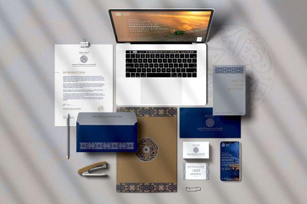 Royal Family
THE PRIVATE OFFICE
OF H.H. SHEIKH 
AHMED DALMOOK 
AL MAKTOUM

Branding | Visual identity

Dubai, UAE