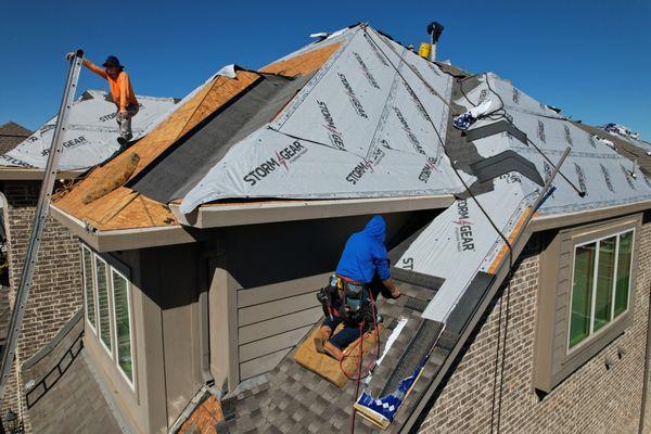 Summit Roofing