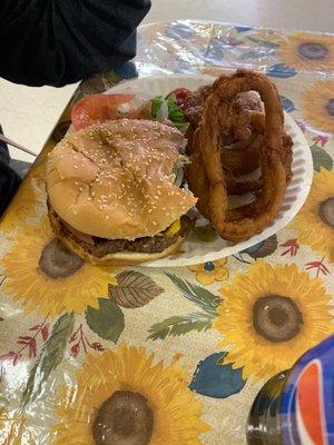 Bacon cheeseburger with onion rings