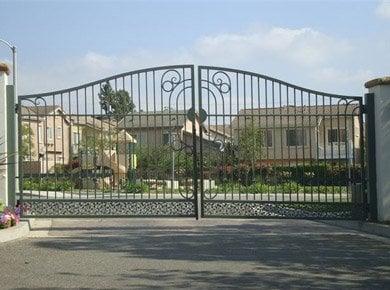 Automatic electric gate for a gated community in Simi Valley, CA