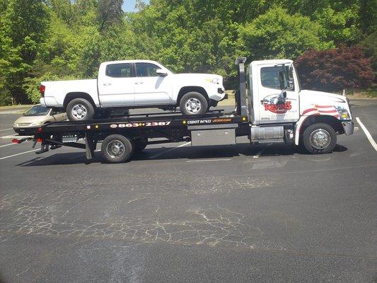 Kevin's Towing