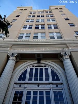 Located at 1130 Washington Avenue, the historic City Hall was built in the Spanish Colonial Revival style in 1927.