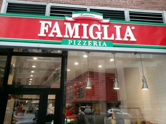 La Familia Pizza & Pasta