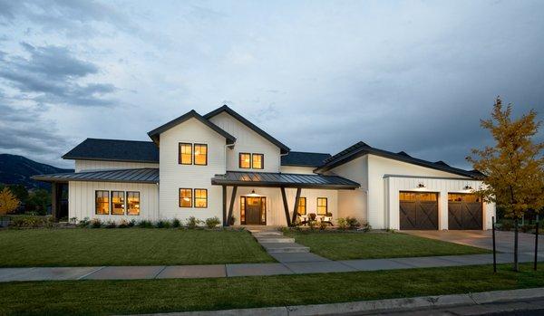 Contemporary Farmhouse; Spirit Crossing Home, Legends, Bozeman, MT; formescent.com; Photos: jeremythurstonphotograph.com