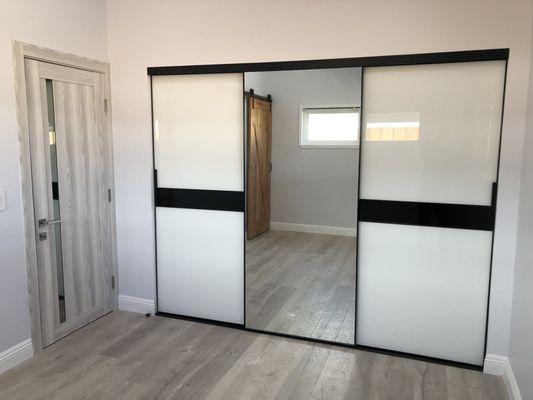 Interior door PSK8 and closed sliding doors