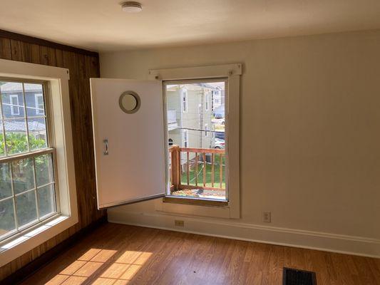 16 Oak Street captain's door to upper deck