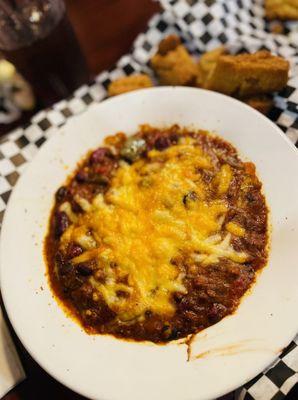 Chili with cornbread croutons