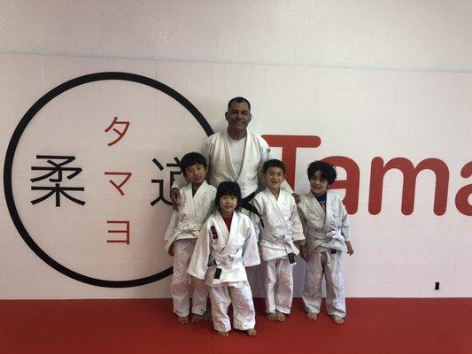 Coach Tamayo and his students! Come train and learn judo!