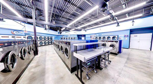 Orlando laundry service and laundromat with wash and fold + free pick up and delivery services