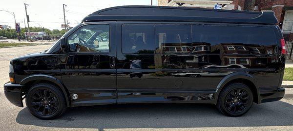 2023 Executive Van
 8 passengers 7 in rear and 1 in front, Cooler, 32inch TV, limo style and lights