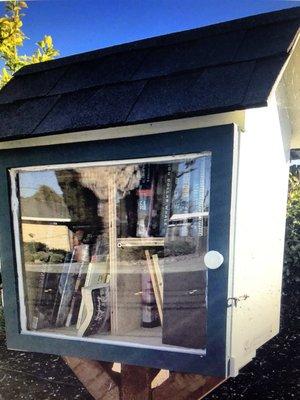 Vanilla library with a brown sloping roof