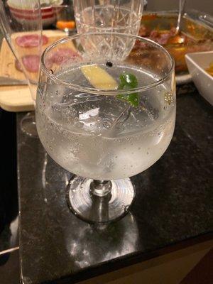 Gin tonic arrived! Awesome!!