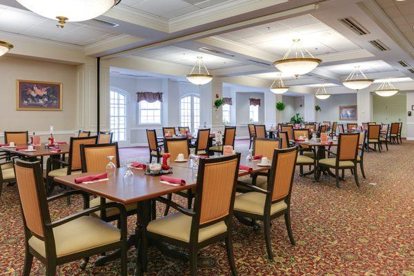 Heirloom Dining Room with plenty of seating