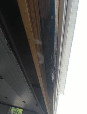 Masullo Brokers built a home in 2003; nothing between the vinyl siding with SUPPORTING beam.  fully rotted inside while outside seems fine