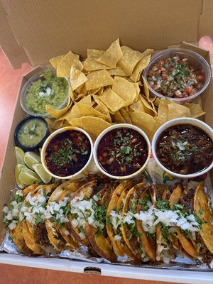 Family Birria Box
12 beef birria tacos
3 consome
Chips guacamole & pico de gallo