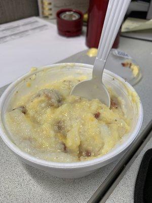 Grits cheese and bacon.