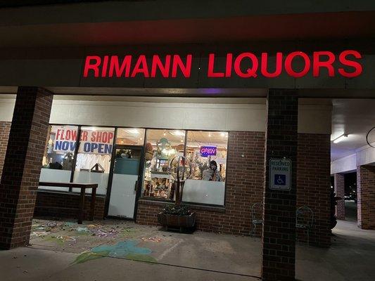 Cute little fun gift & flower shop located right inside Rimann Liquors