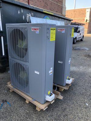 2x 5 Ton 18 SEER HEAT PUMPS ready for install