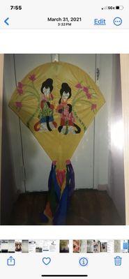 Diamond kite with Geishas