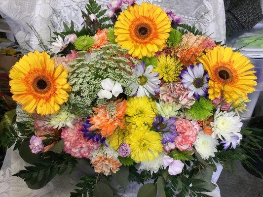 Fantastic affordable floral arrangements.  You will be amazed at our prices!