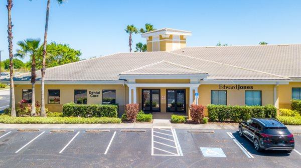 Our modern and comfortable dental office is conveniently located near Professional Pkwy & Business Blvd in Sarasota, Florida.