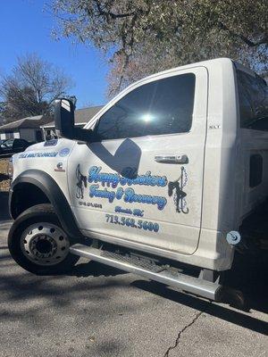 Happy Hookers Towing & Recovery