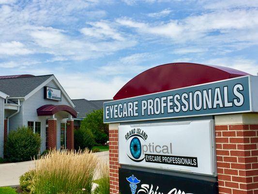 Eyecare Professionals                                   Grand Island Optical