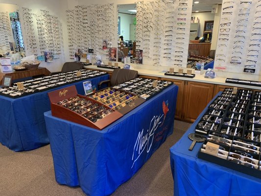 Maui Jim product show has begun! Free gift with purchase, special promotions!