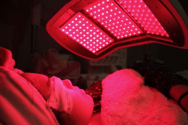 LED light therapy:
 Red light helps improve circulation, fine lines, and wrinkles. It targets inflammation, and can help tackle acne.