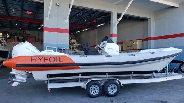 HYFOIL 28' boat