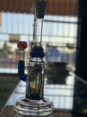 Glass water pipe with Fish percolator