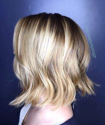 Lived-in dimensional blonde lob