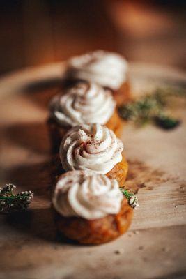 Vegan carrot cake with vegan icing - Damsel Dessert Bar