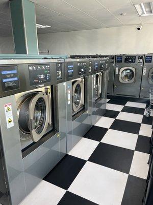 Large capacity Continental washers!