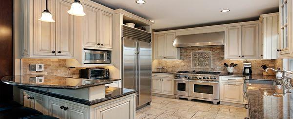 Custom Kitchen Cabinets in Miami } Se Habla Espanol
 Call 305-440-9667