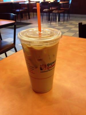 Shaken iced caramel latte