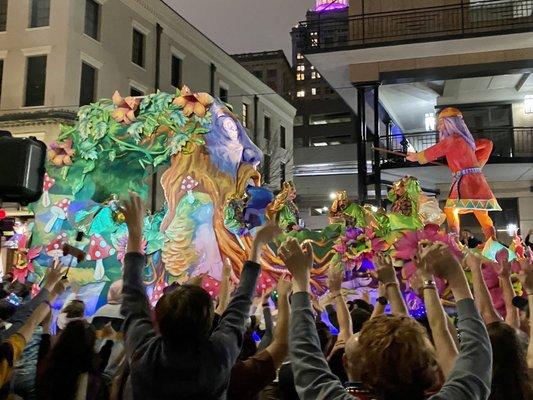 A great crowd and colorful floats