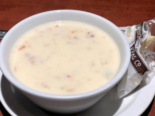 Clam chowder-- very good!