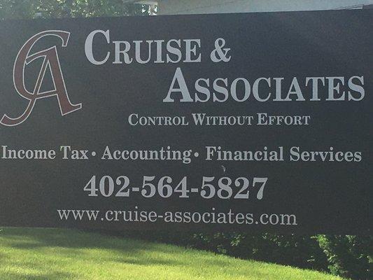 Cruise & Associates Sign