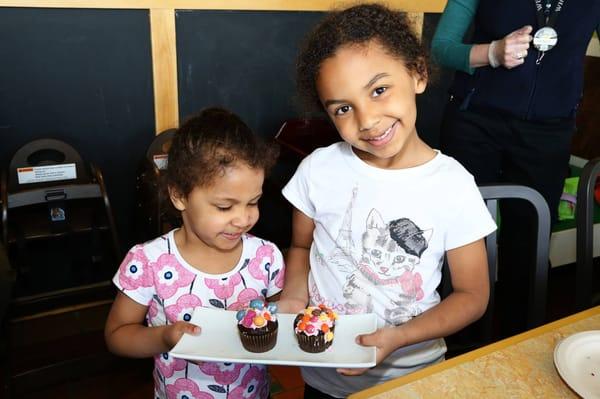 Cupcake decorating at Whole Foods!