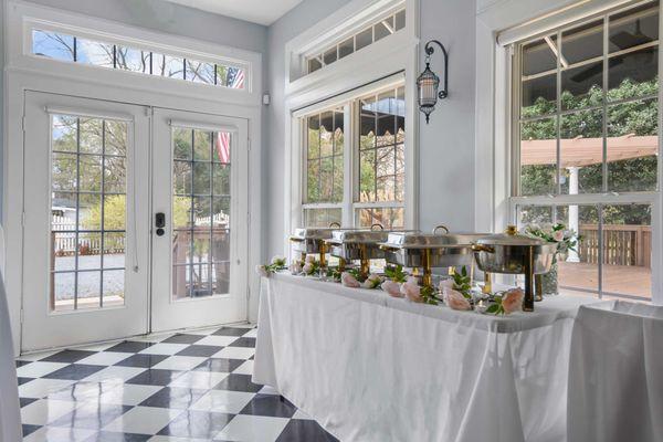 Bar area perfect for buffet.