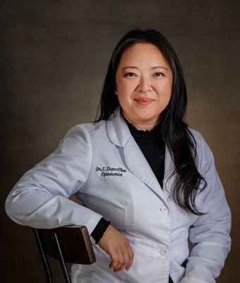 Dr. Elena Lopez Chan
Board certified Optometrist in Florida
Fluent in English, Spanish and Cantonese.