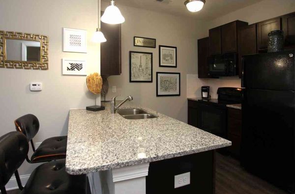 Kitchen with Breakfast Bar