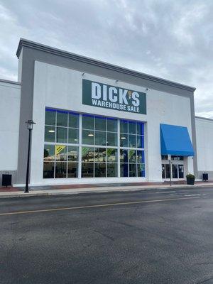 DICK'S Warehouse Sale