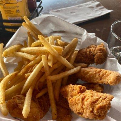 Chicken tender basket