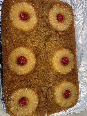 Pineapple upside down cake