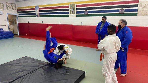 Sensei Allen Kipper teaching class.