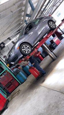 Come Get Your Next Oil Change While You Wait