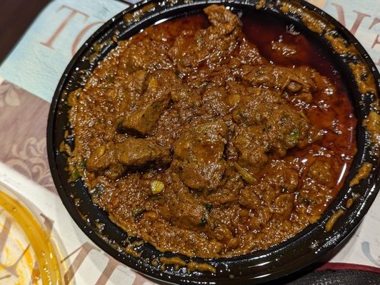 Goat/mutton curry (was heavily loaded with smell of fried fish which spoiled the taste, they reused pan from last prep without rinsing it!)